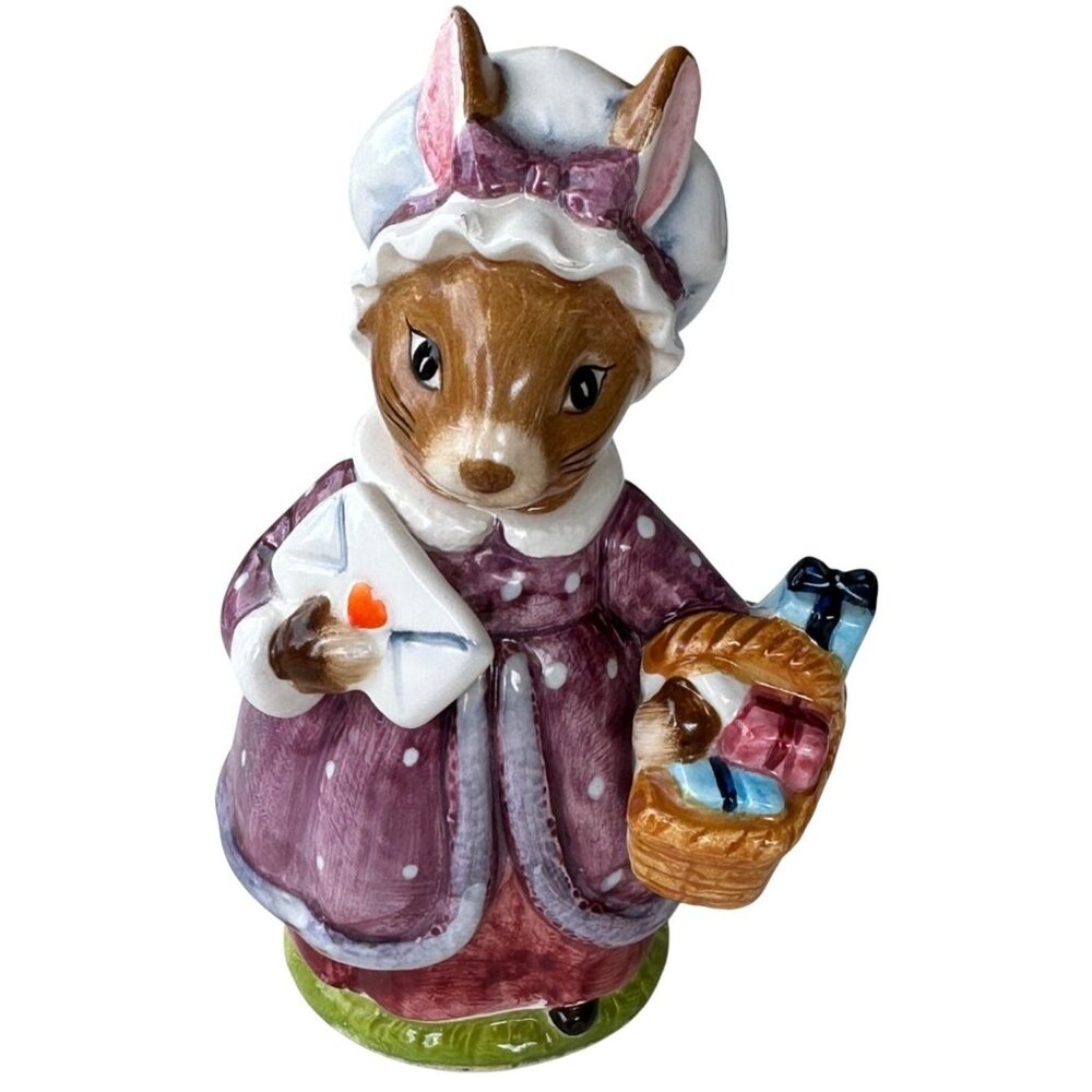 Schmid The Creative Hand Mouse Trinket w/Bonnet and Basket 4.25" Tall